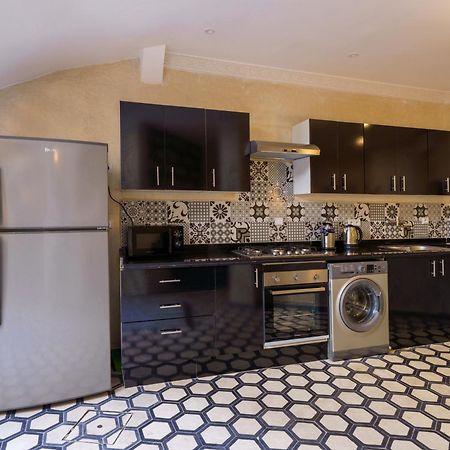 Riad 4 Chambres - Piscine & Petit Dejeuner Gratuit - Wifi Fibre Optique Marrakesh Eksteriør bilde