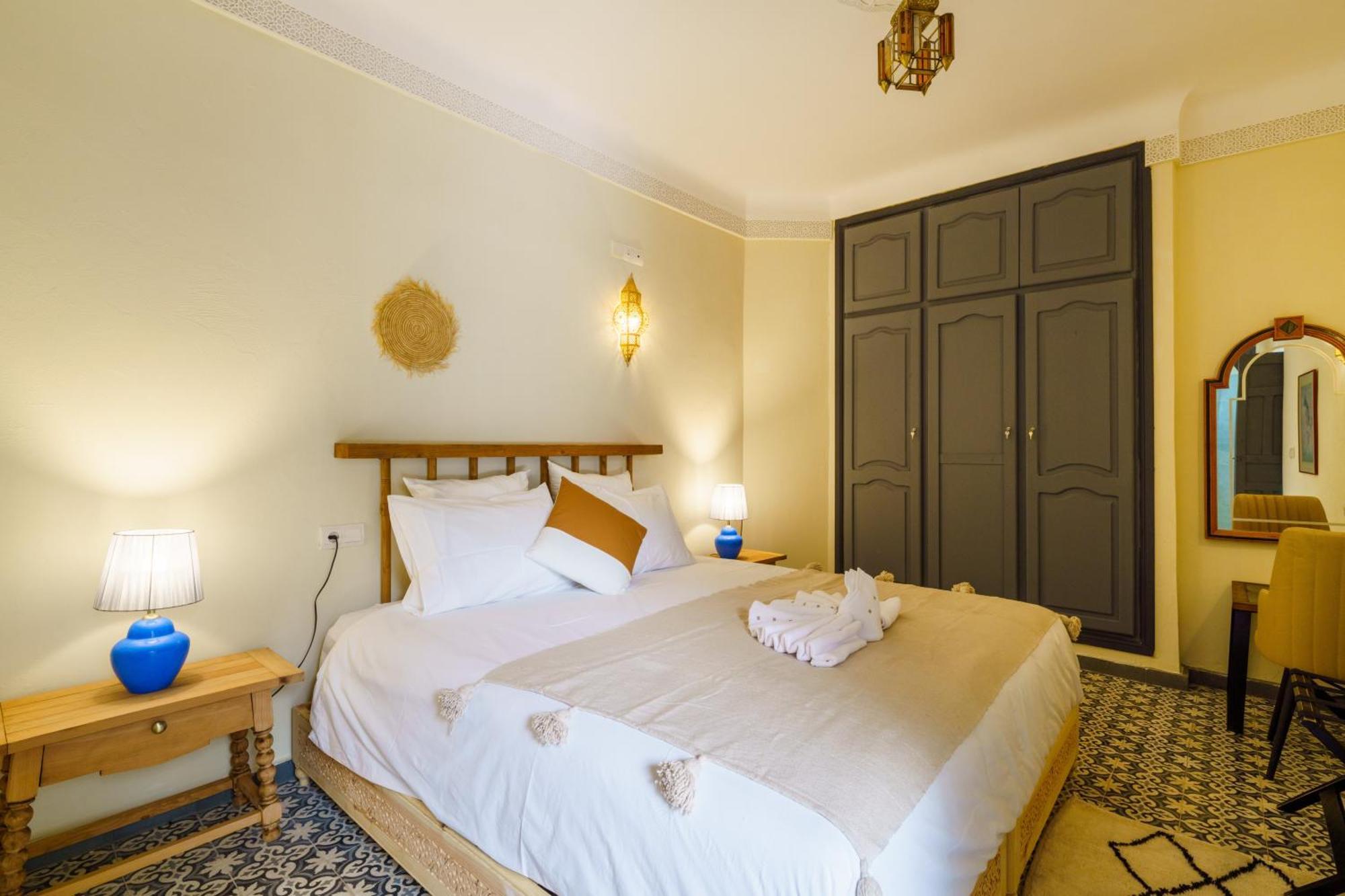 Riad 4 Chambres - Piscine & Petit Dejeuner Gratuit - Wifi Fibre Optique Marrakesh Eksteriør bilde