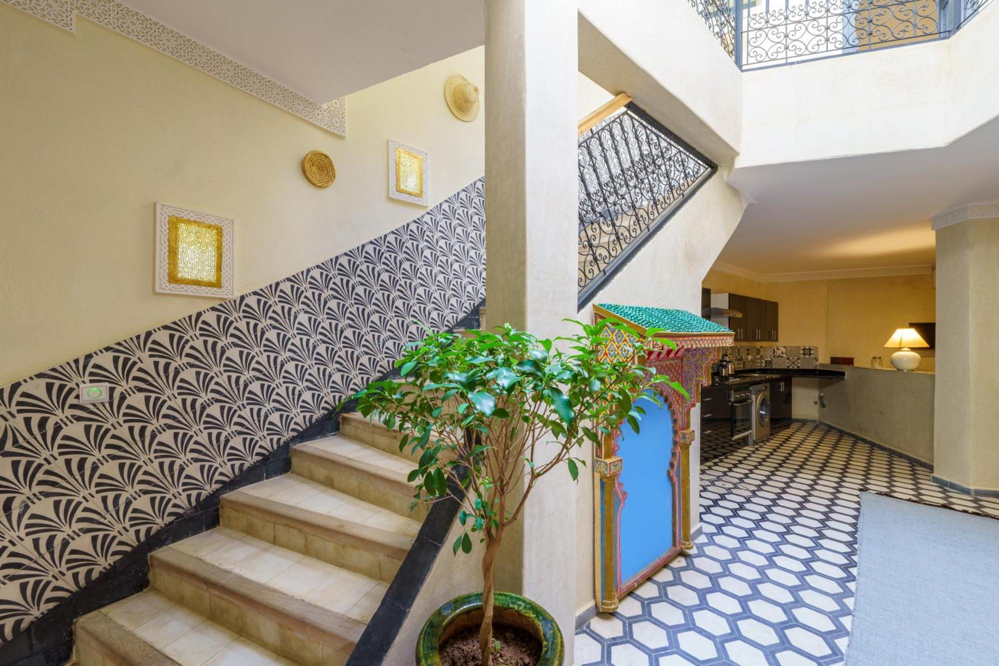 Riad 4 Chambres - Piscine & Petit Dejeuner Gratuit - Wifi Fibre Optique Marrakesh Eksteriør bilde