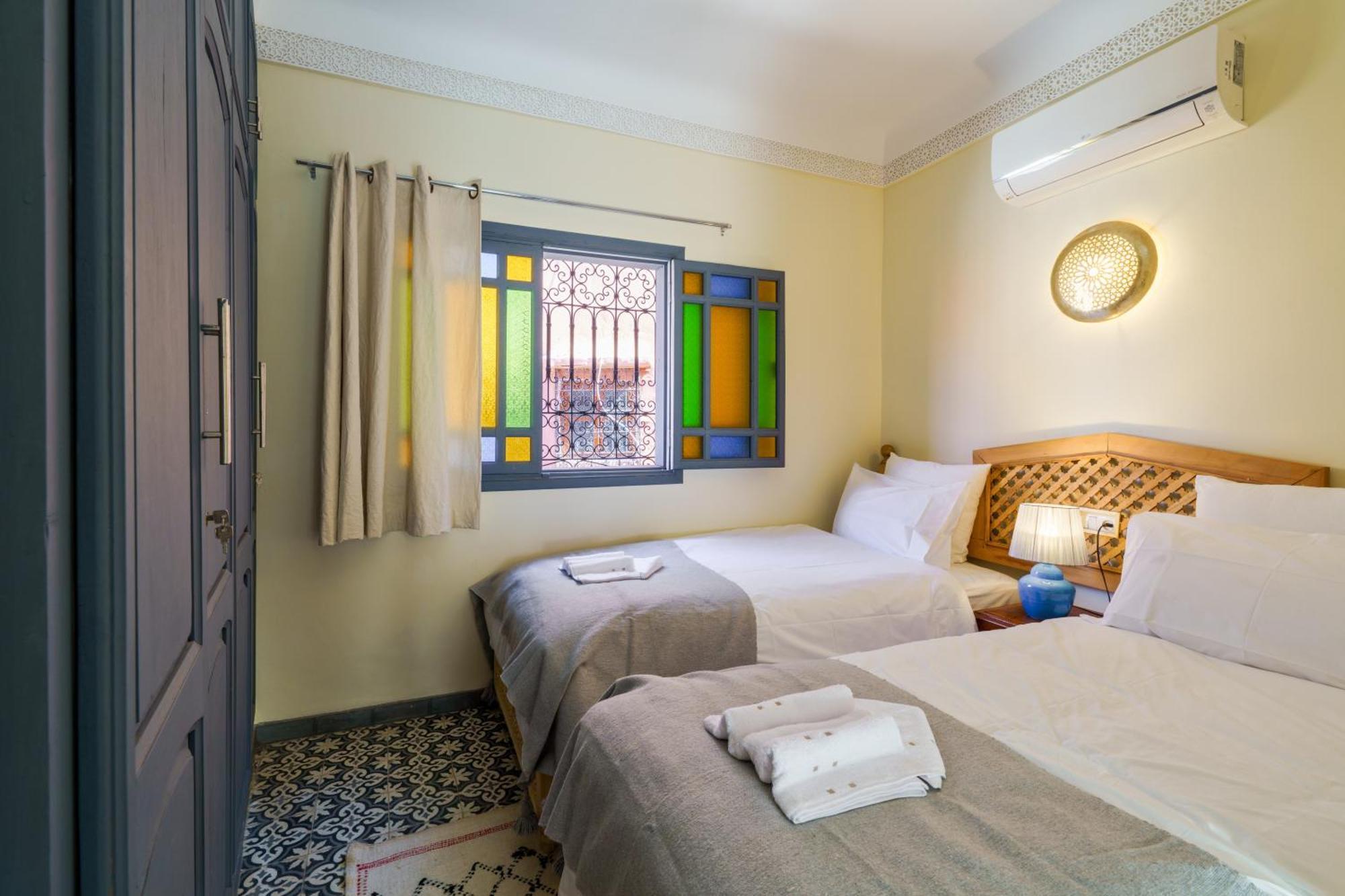 Riad 4 Chambres - Piscine & Petit Dejeuner Gratuit - Wifi Fibre Optique Marrakesh Eksteriør bilde