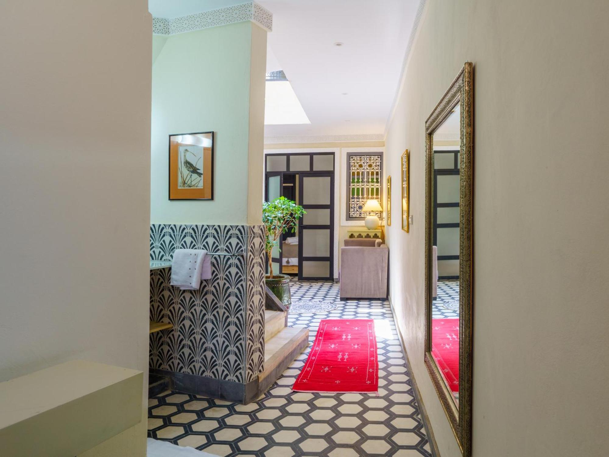 Riad 4 Chambres - Piscine & Petit Dejeuner Gratuit - Wifi Fibre Optique Marrakesh Eksteriør bilde