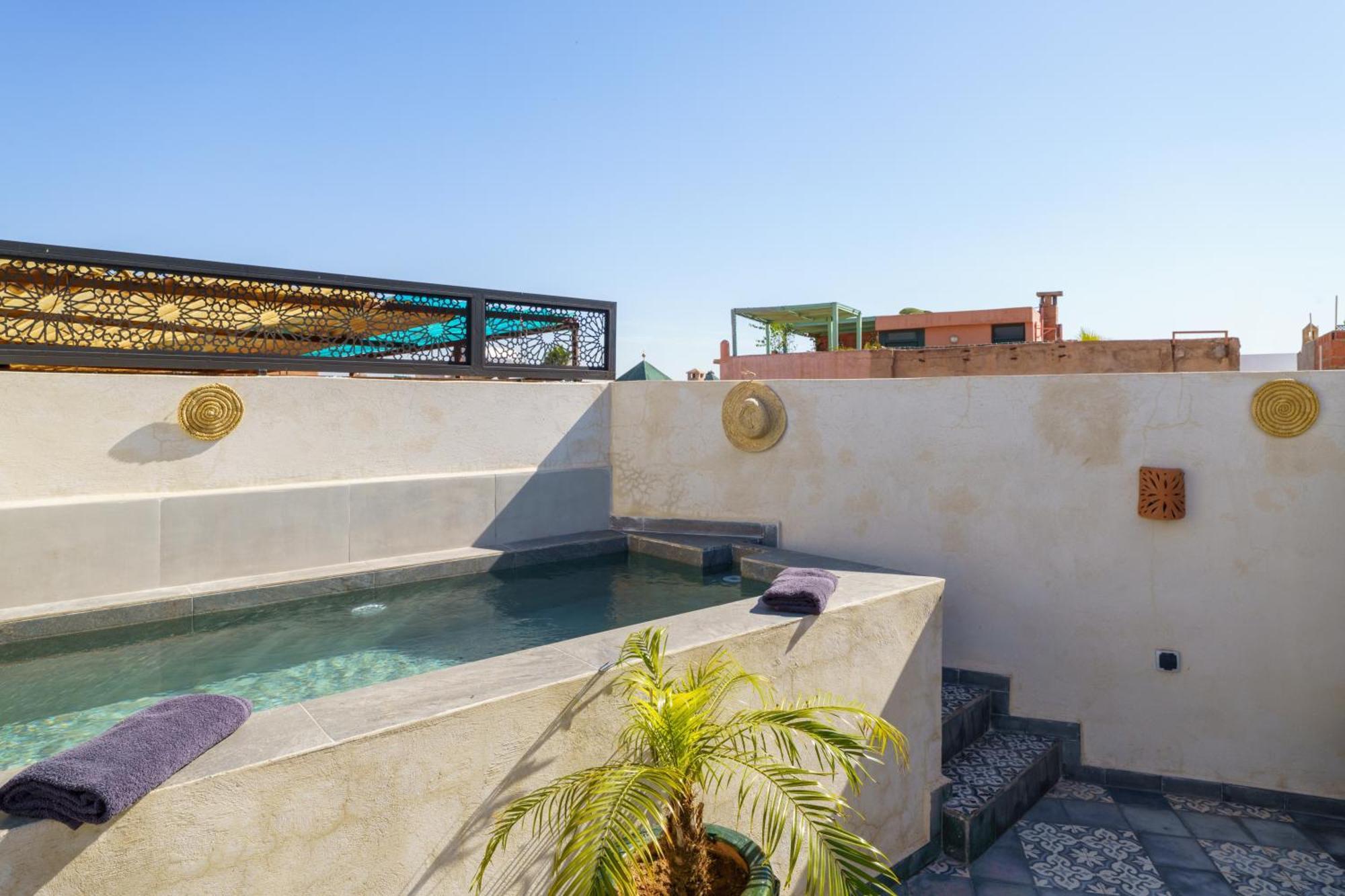 Riad 4 Chambres - Piscine & Petit Dejeuner Gratuit - Wifi Fibre Optique Marrakesh Eksteriør bilde