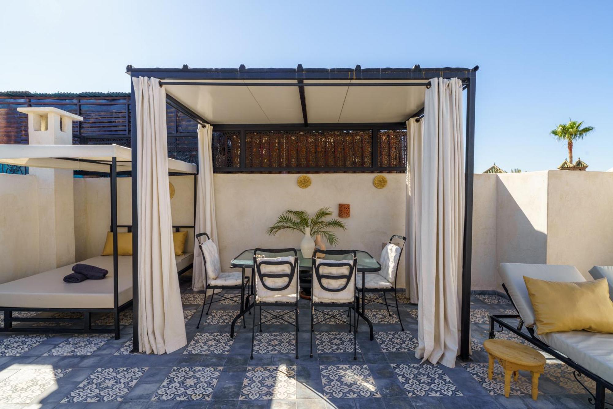 Riad 4 Chambres - Piscine & Petit Dejeuner Gratuit - Wifi Fibre Optique Marrakesh Eksteriør bilde