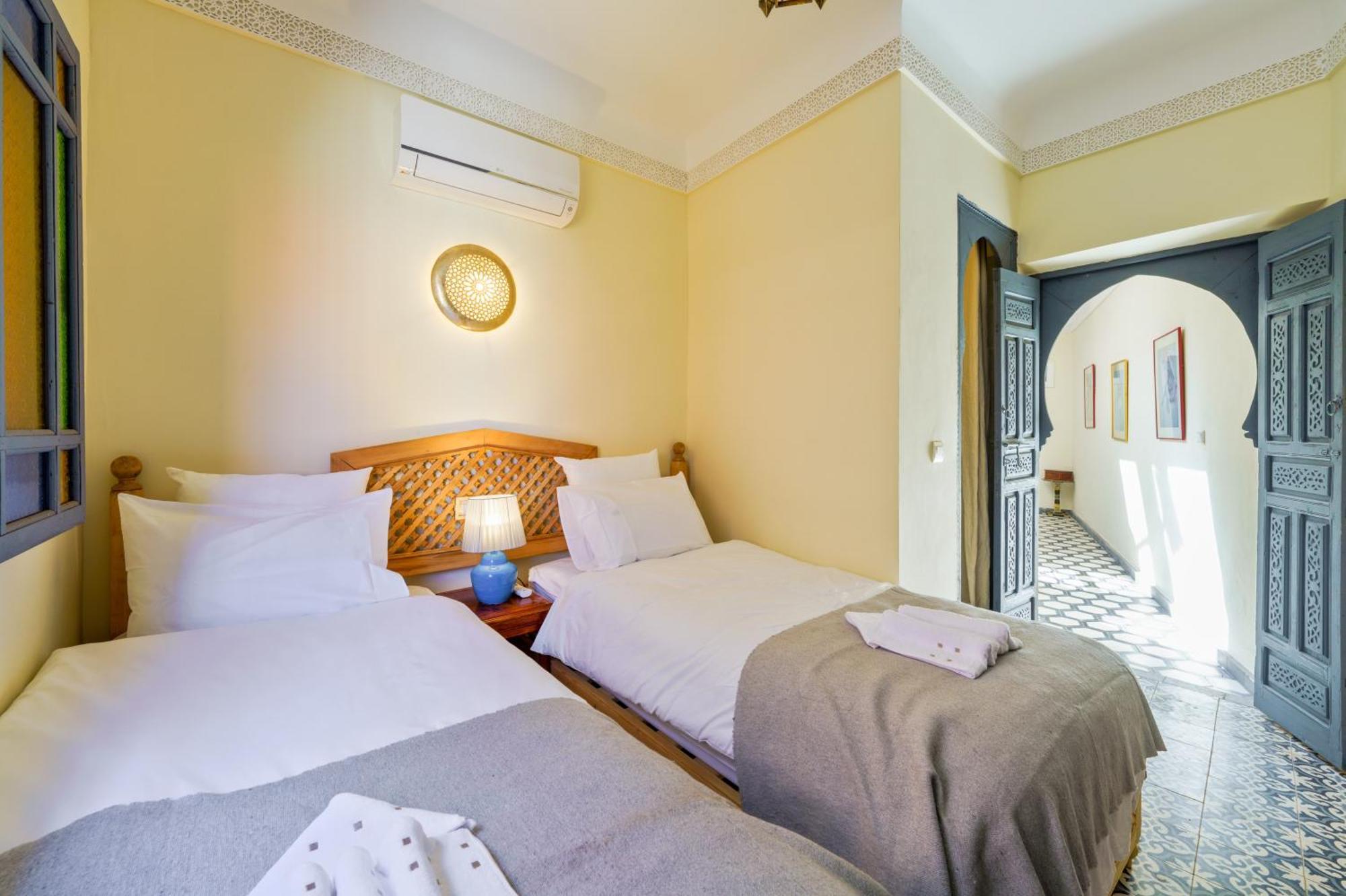 Riad 4 Chambres - Piscine & Petit Dejeuner Gratuit - Wifi Fibre Optique Marrakesh Eksteriør bilde
